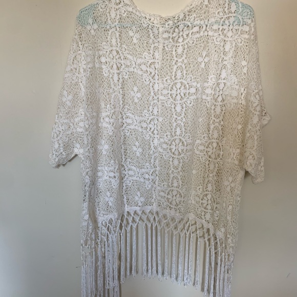 Lace kimono - Picture 2 of 3